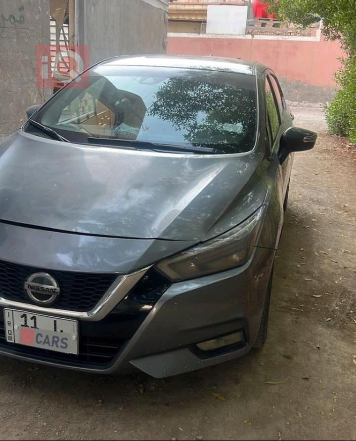 نيسان فيرسا